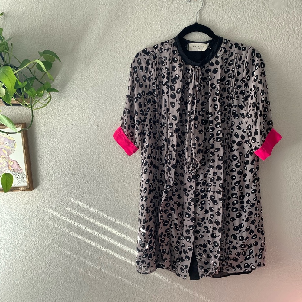 Marui 100% Silk Tunic Animal Print Gray Pink 38
